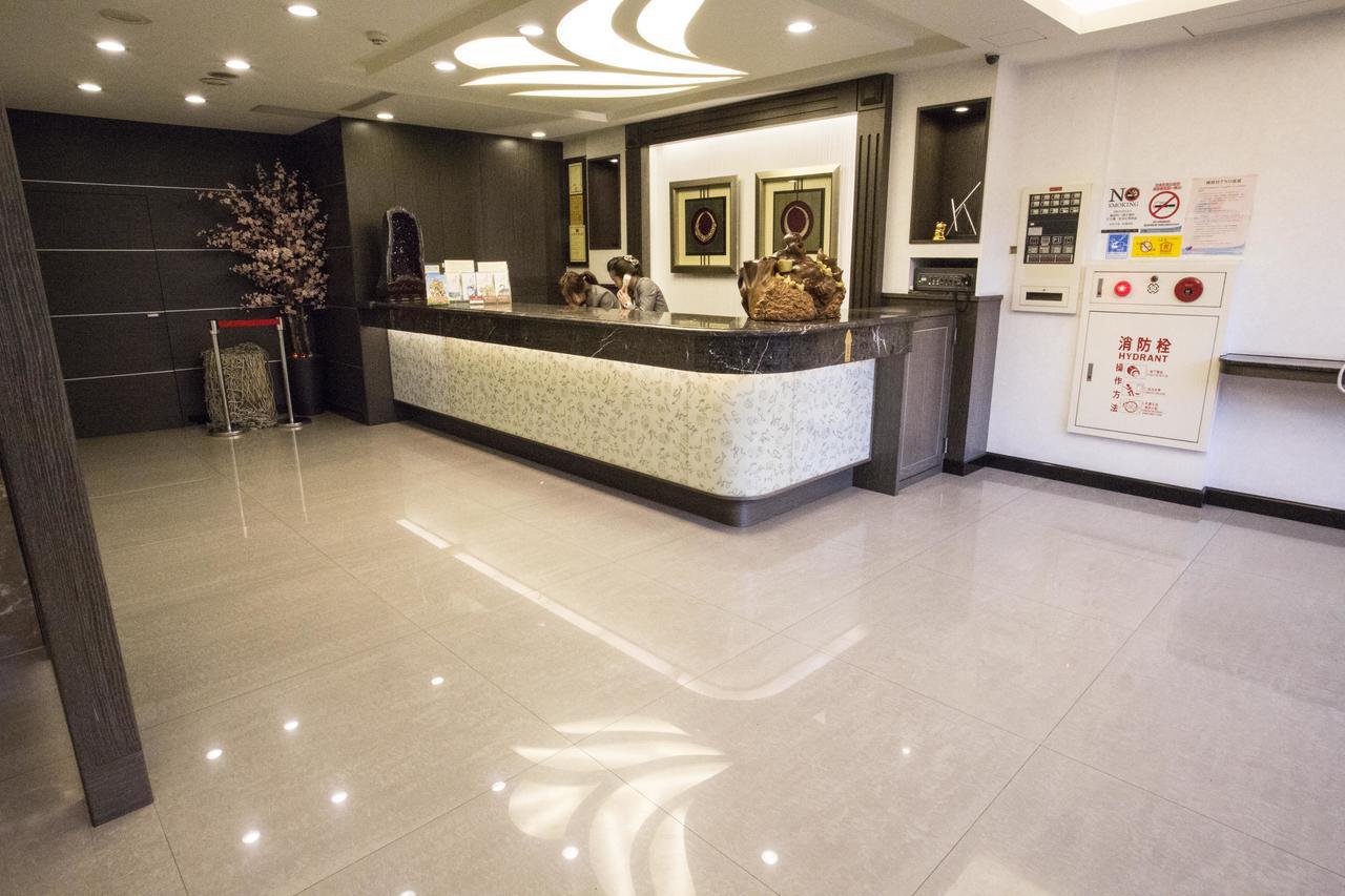 Junli Hotel Banciao Extérieur photo